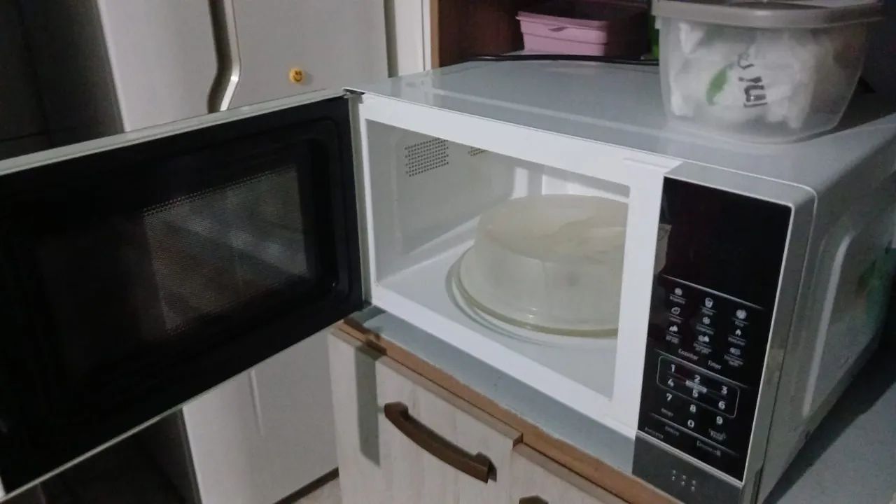 Microondas Britânia 28 litros  - Foto 2