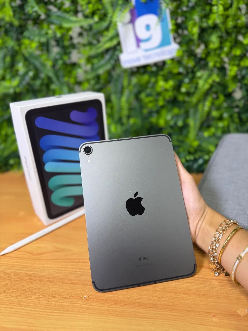 iPad mini 6°  Wi-Fi + Celular A2568 256GB Space Gray Com caixa, bolsa IPad Caneta Pencil  - Foto 4