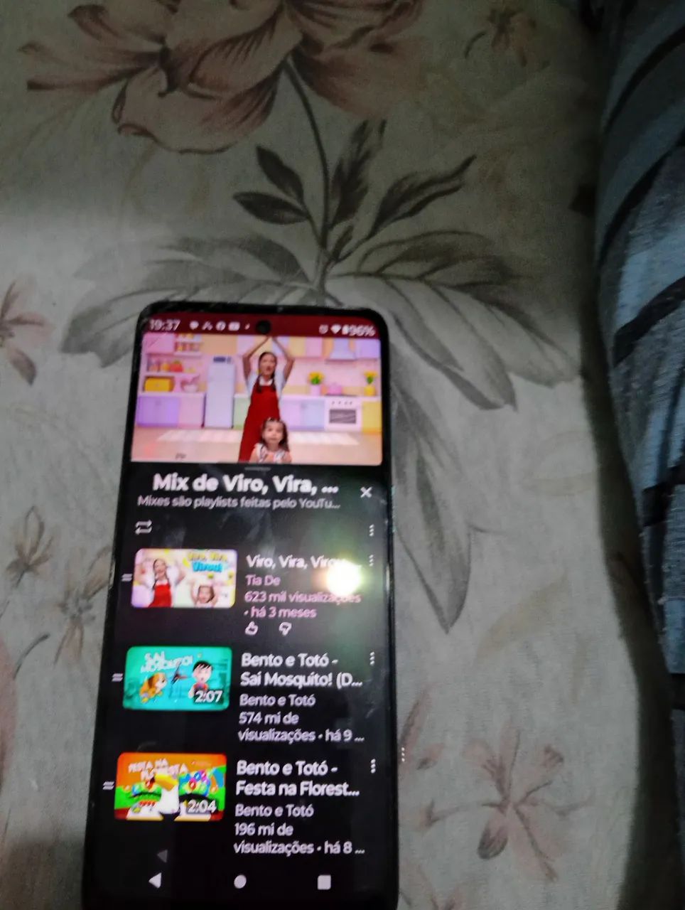 Vendo um celular Motorola G04s 