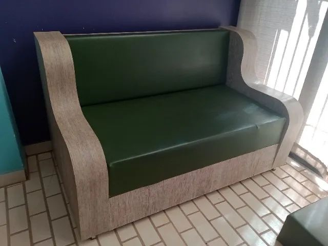 Sofá 2 Lugares Moderno e Robusto - Couro Sintético Verde - Foto 3