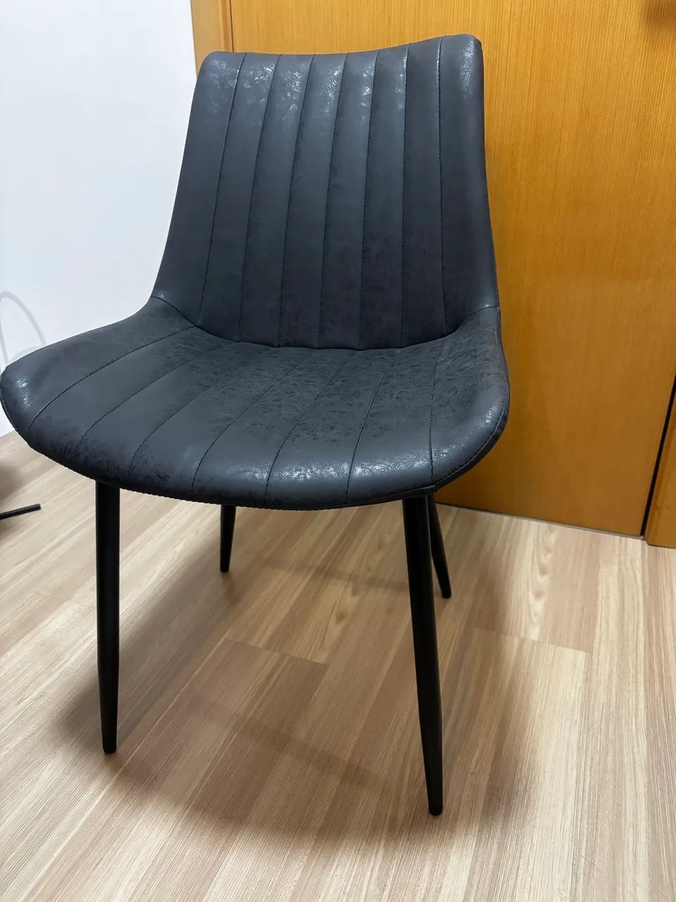 2 cadeiras pelo preço de 1 Rivatti semi novas - Foto 3