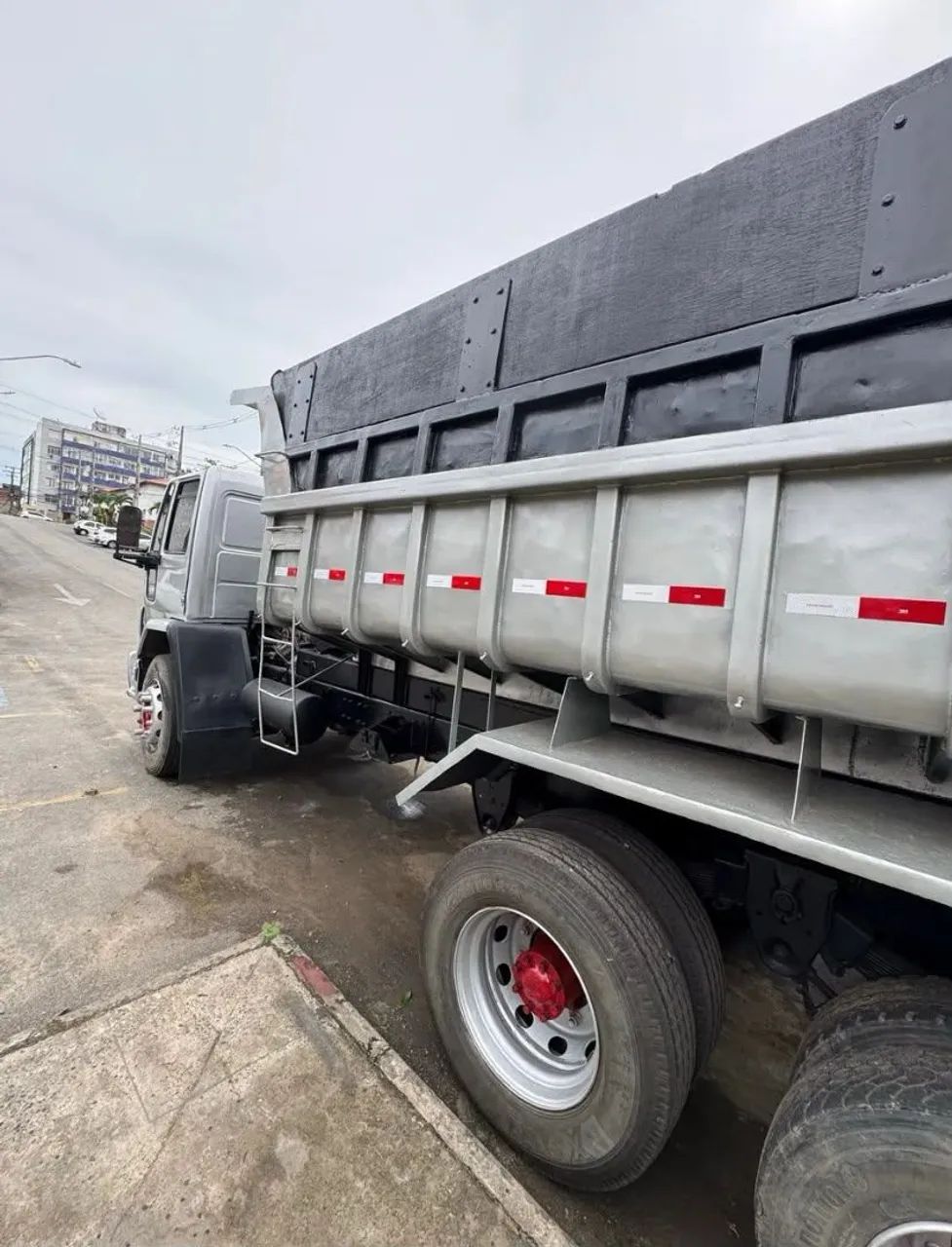 Caminhão Caçamba Ford Cargo a venda parcelado - Foto 4