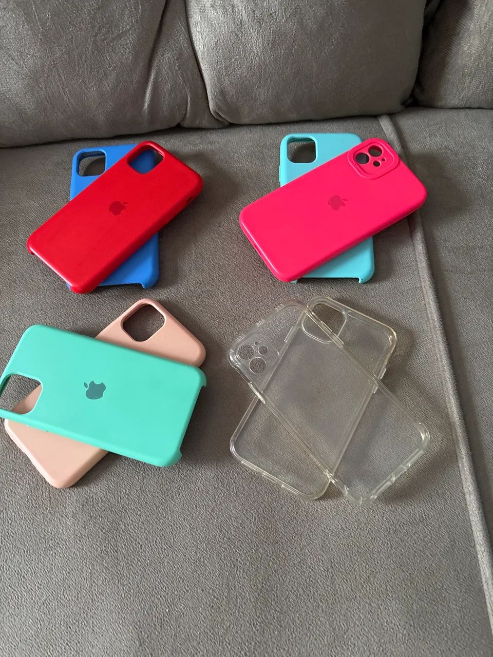 Vendo capas de iPhone 11 seminovas - Foto 3