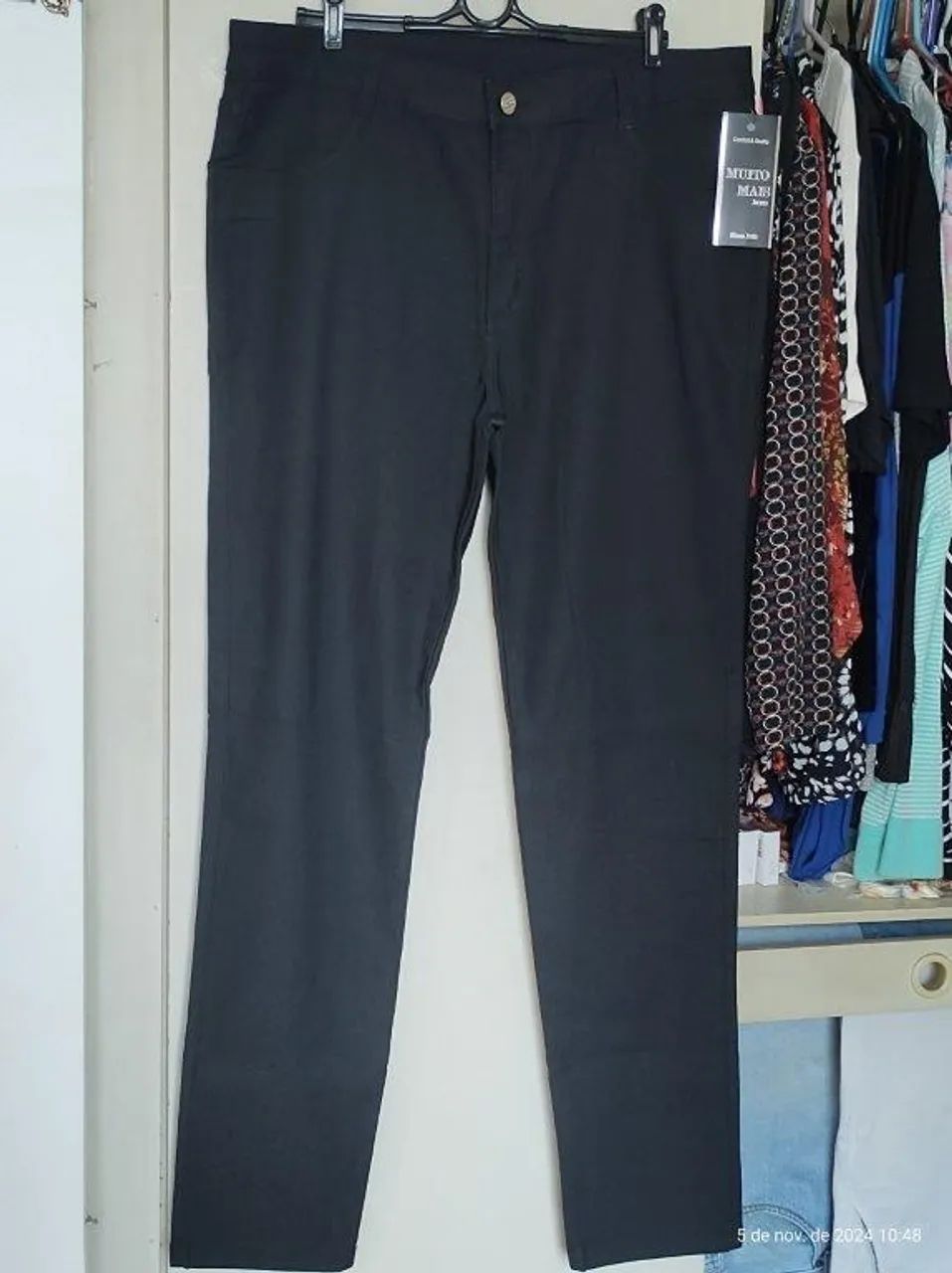 calça plus size jeans preta tamanho 52 - Foto 2