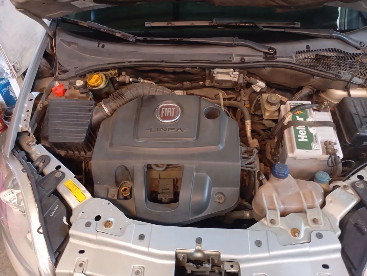 Fiat Linea LINEA LX 1.9/ 1.8 Flex 16V Dualogic 4p 2010