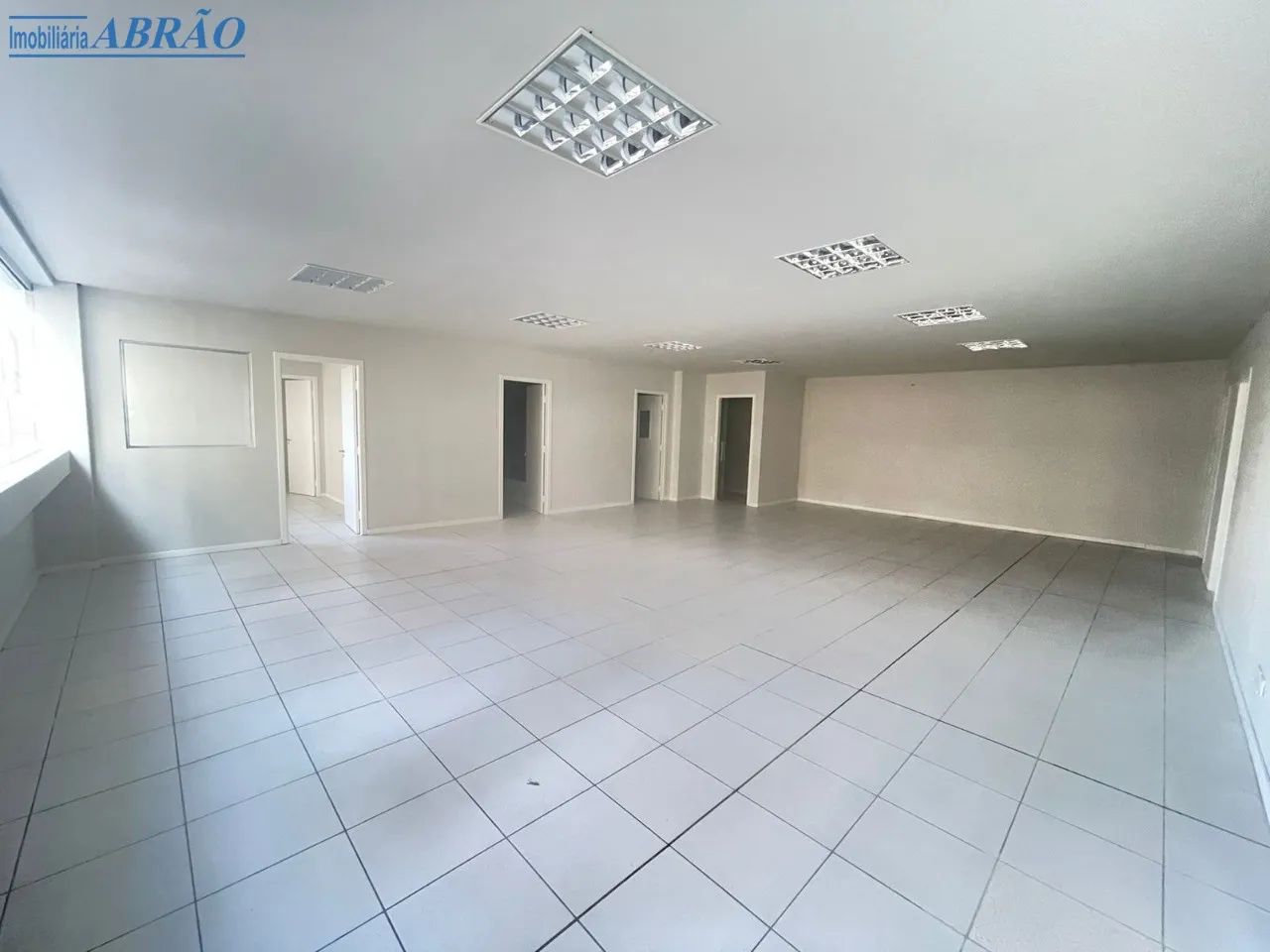 Sala em Sobreloja à venda em Zona 07, Maringá-PR - Foto 6