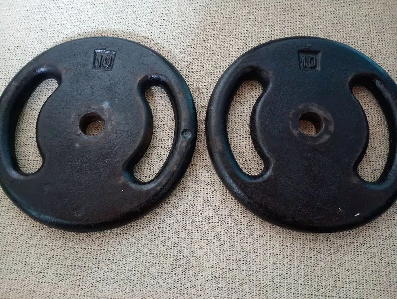 Par de anilhas de 10 kilos. - Foto 2