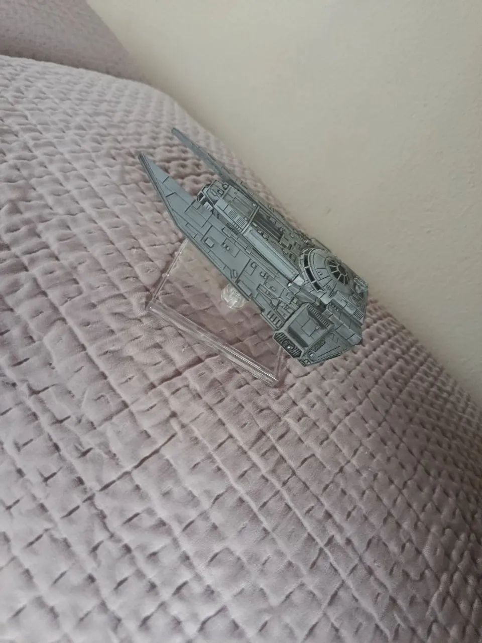 bonecos de star Wars e Simpsons e sabre de luz+nave star Wars  - Foto 4
