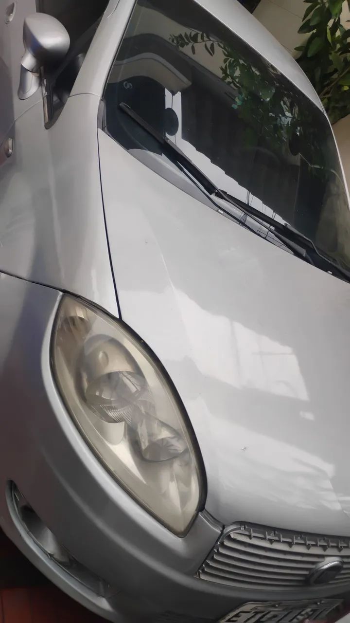 Fiat Linea LINEA 1.9/ HLX 1.9/1.8 Flex Dualogic 4p 2010