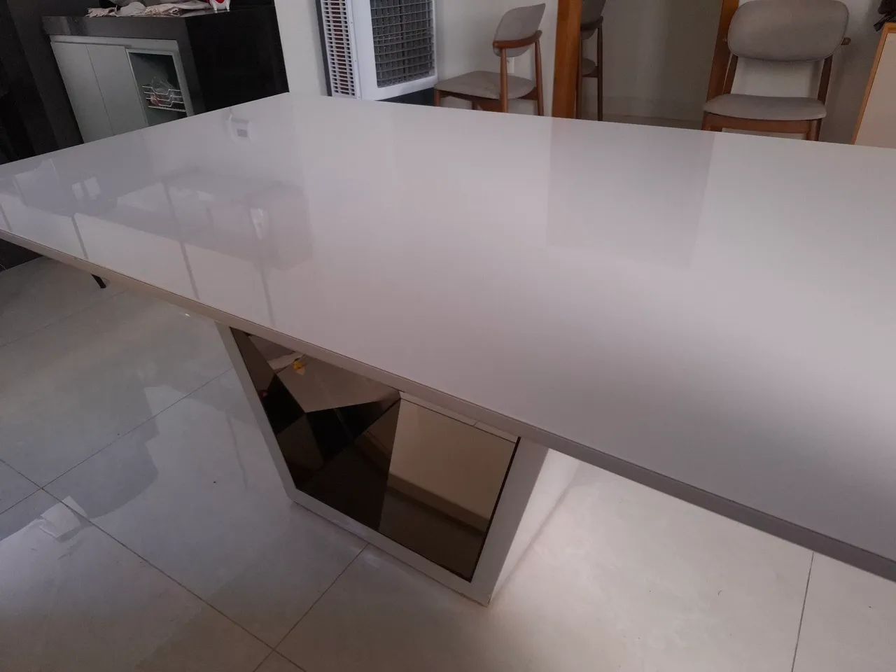 Mesa de jantar de madeira laqueada 1.6m - Foto 3