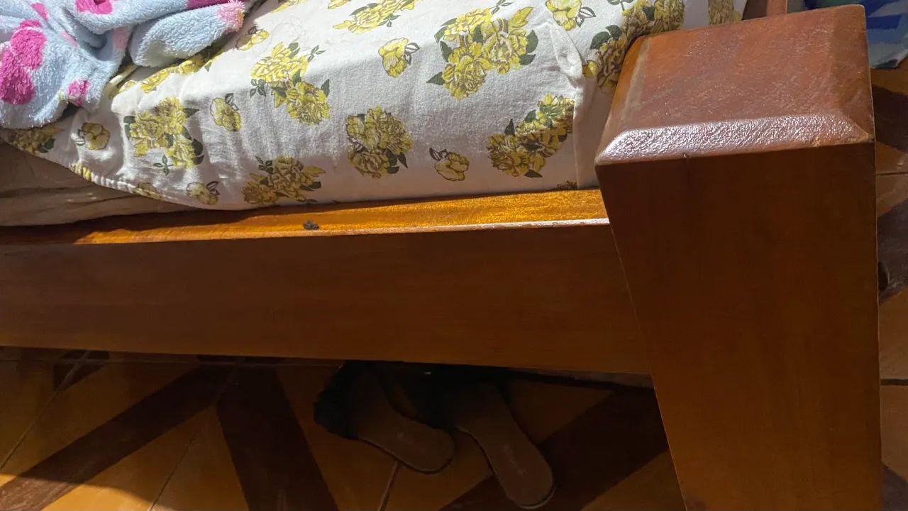 Cama de casal de madeira - Foto 2