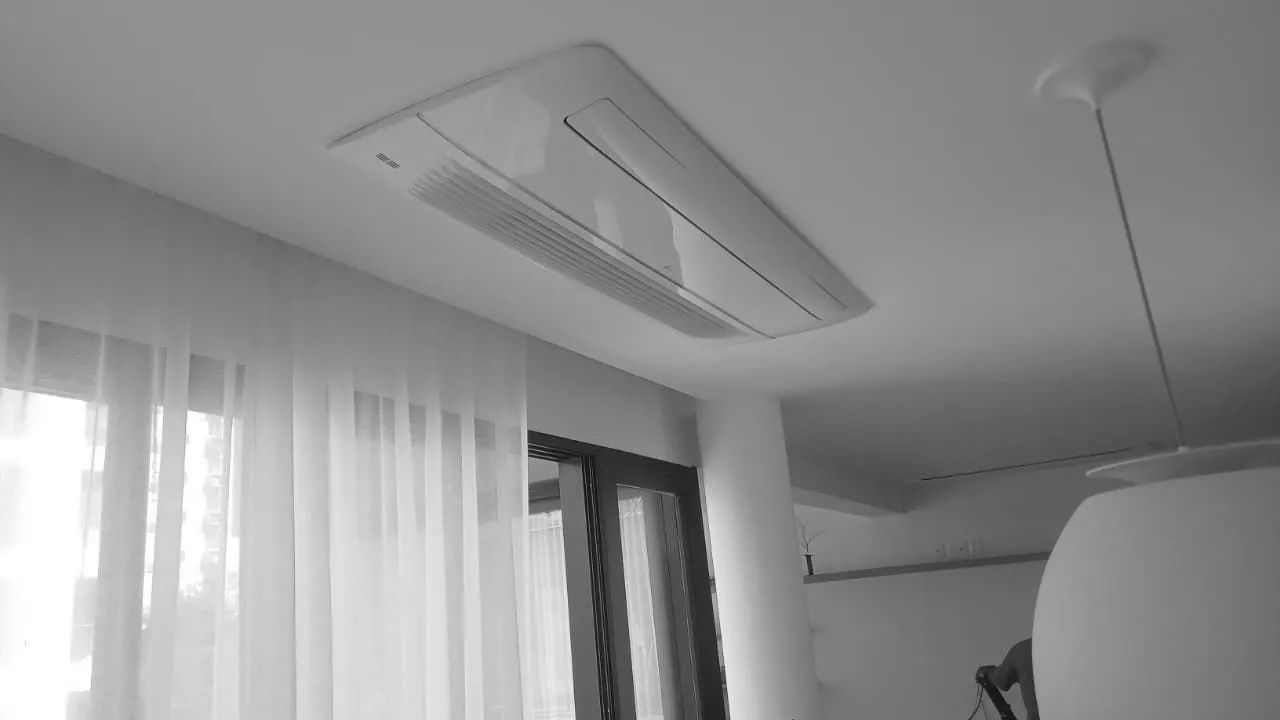 INSTALAÇÃO DE AR CONDICIONADO 