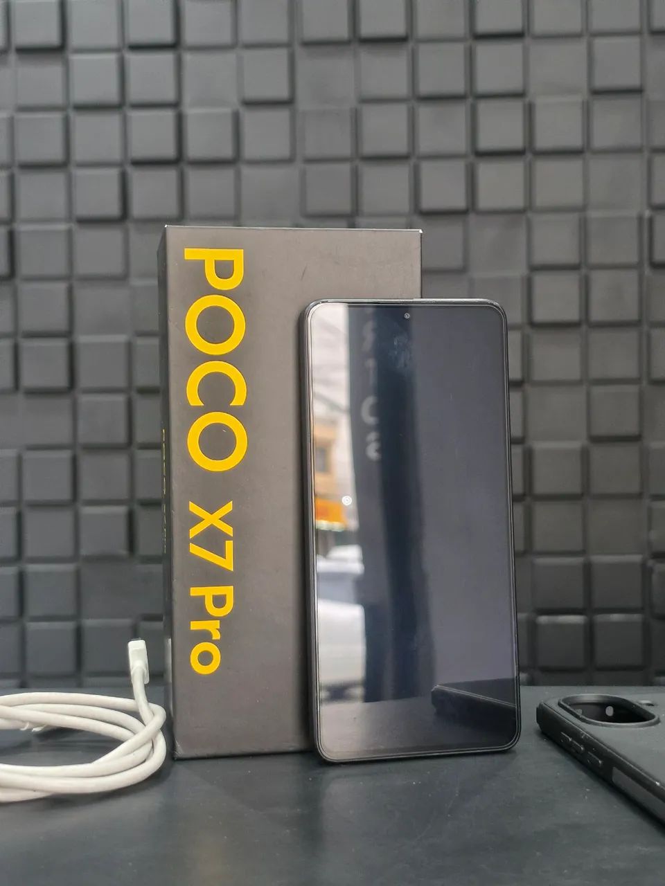 POCO X7 Pro　12GBRAM 256GBROM　　外観美品中古 XIAOMI POCO X7 PRO 5G 256GB/12GB RAM - APARELHO NOVO COM GARANTIA