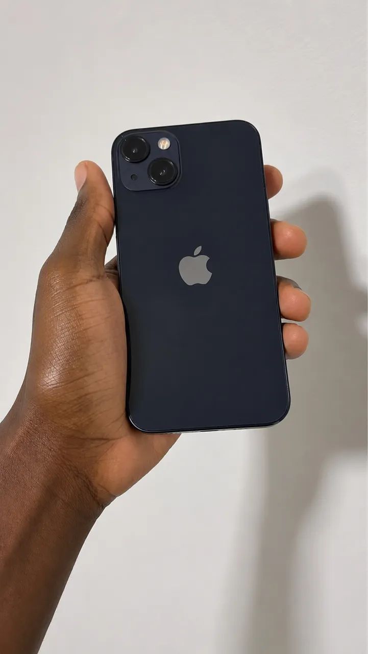 iPhone 13 128GB Meia-noite, com caixa