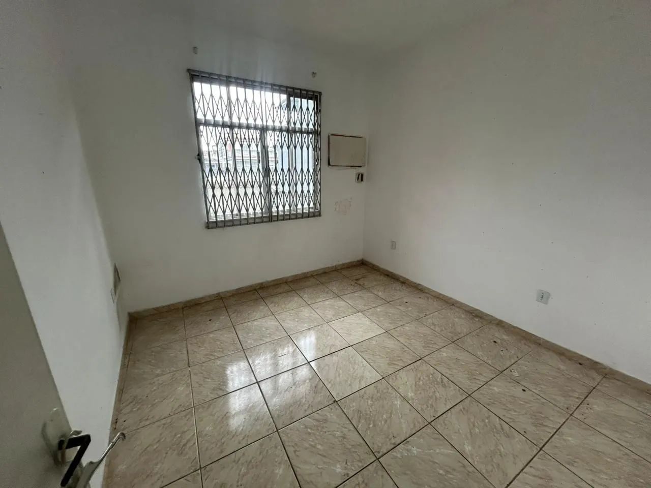 Vendo linda casa em Rocha Miranda  - Foto 5