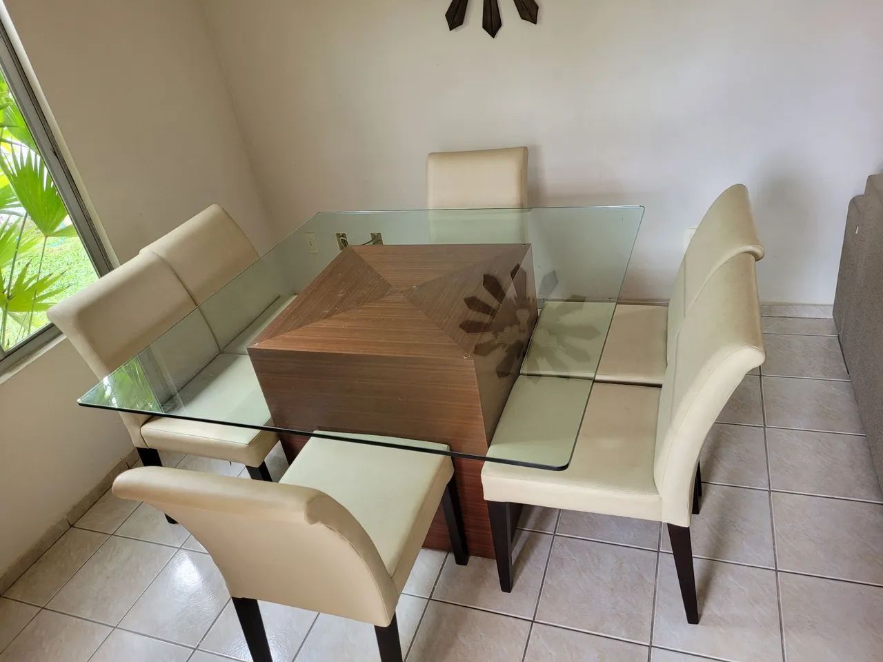 Vendo conjunto de mesa e cadeiras - Foto 2