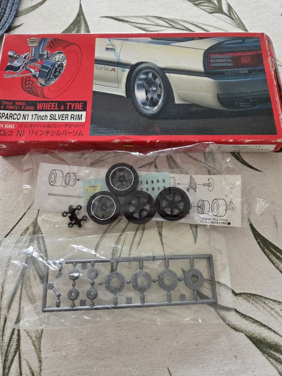 Fujimi rodas e pneus Sparco plastimodelisno