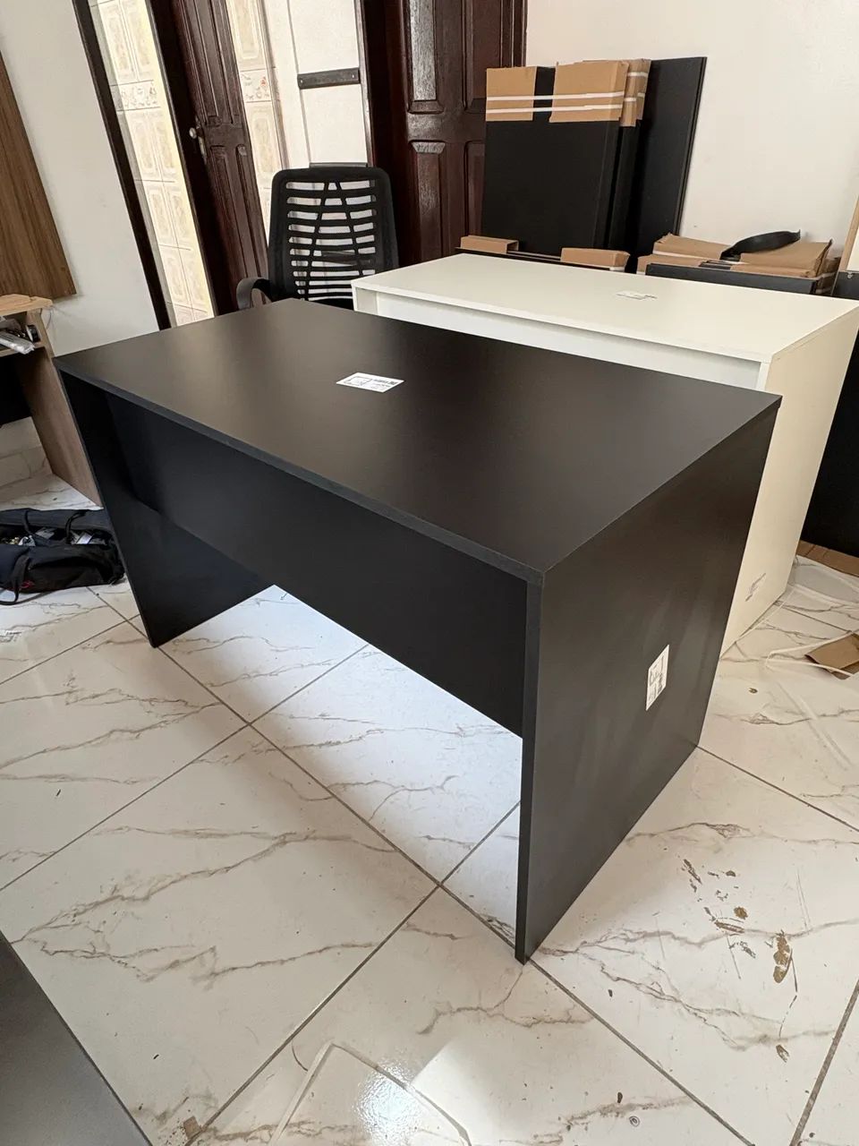 Mesa de escritório 100% em MDF. Nova! - Foto 2