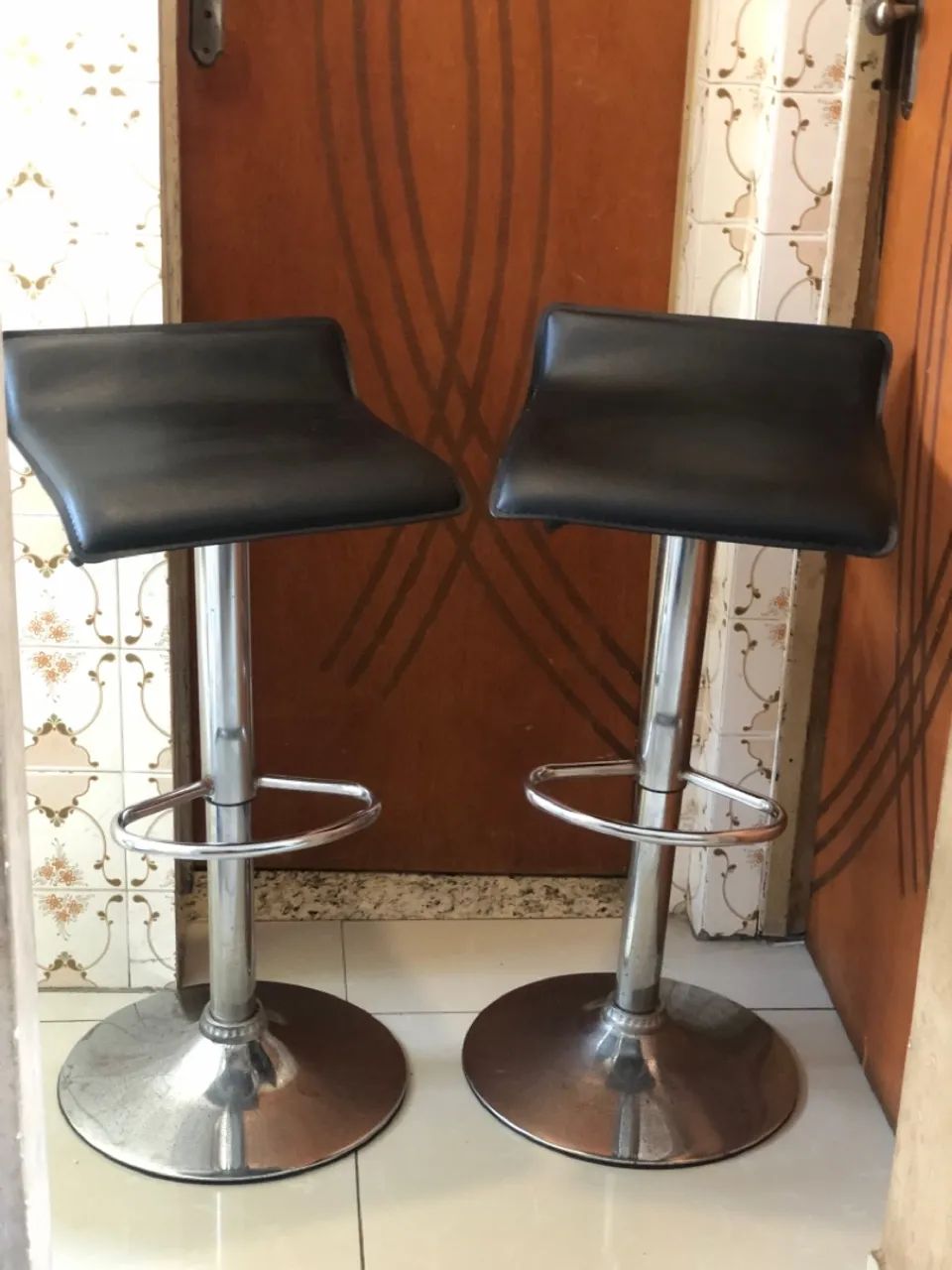 Banquetas giratórias 