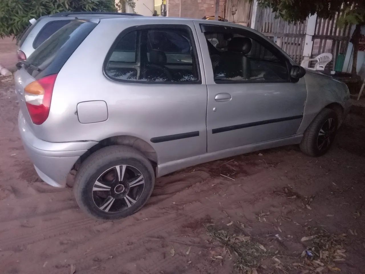 Vendo palio 15 mil reais 