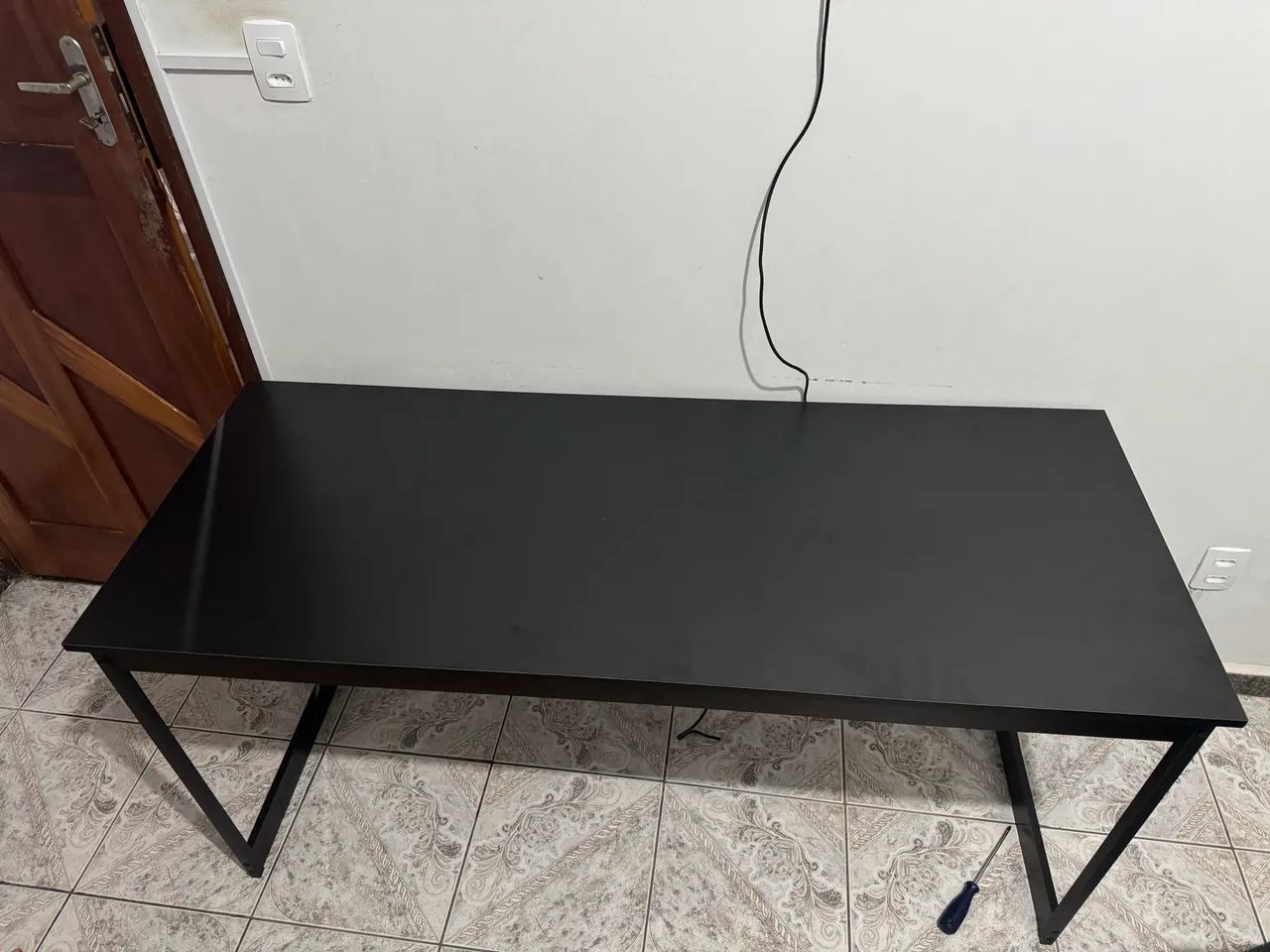 Mesa escrivaninha industrial 150x60x74 preta 