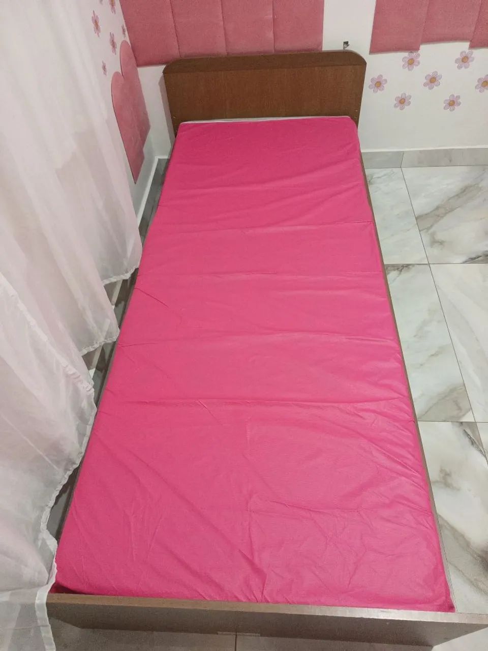 Cama com Colchão e Cômoda Infantil - Foto 4