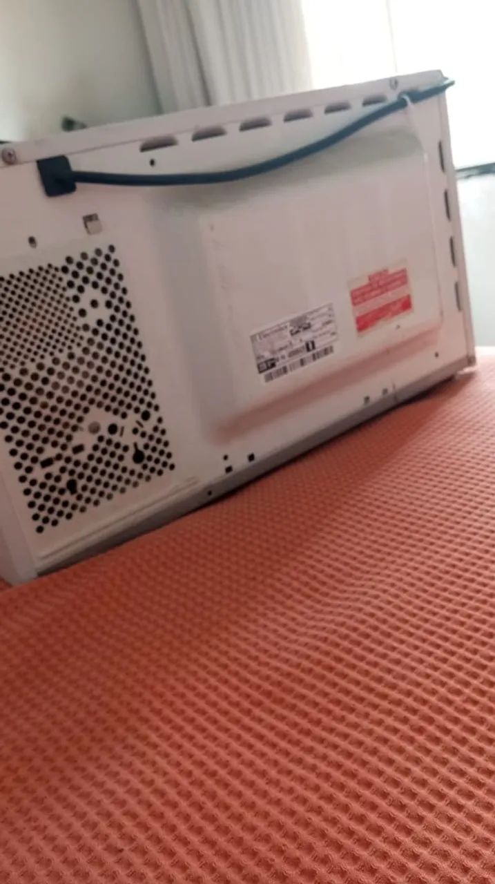 Microondas Eletrolux 220V - Foto 5