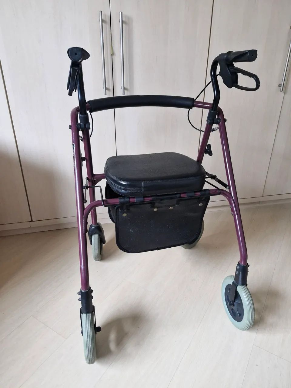 Andador com 4 Rodas Comfort  - Foto 3