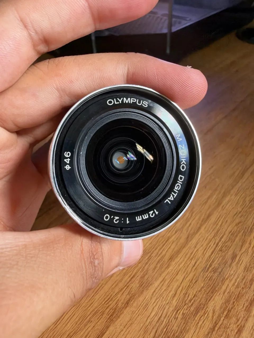 Lente Olympus 12MM 2.0 mft (m43) - Acessórios para Câmeras e