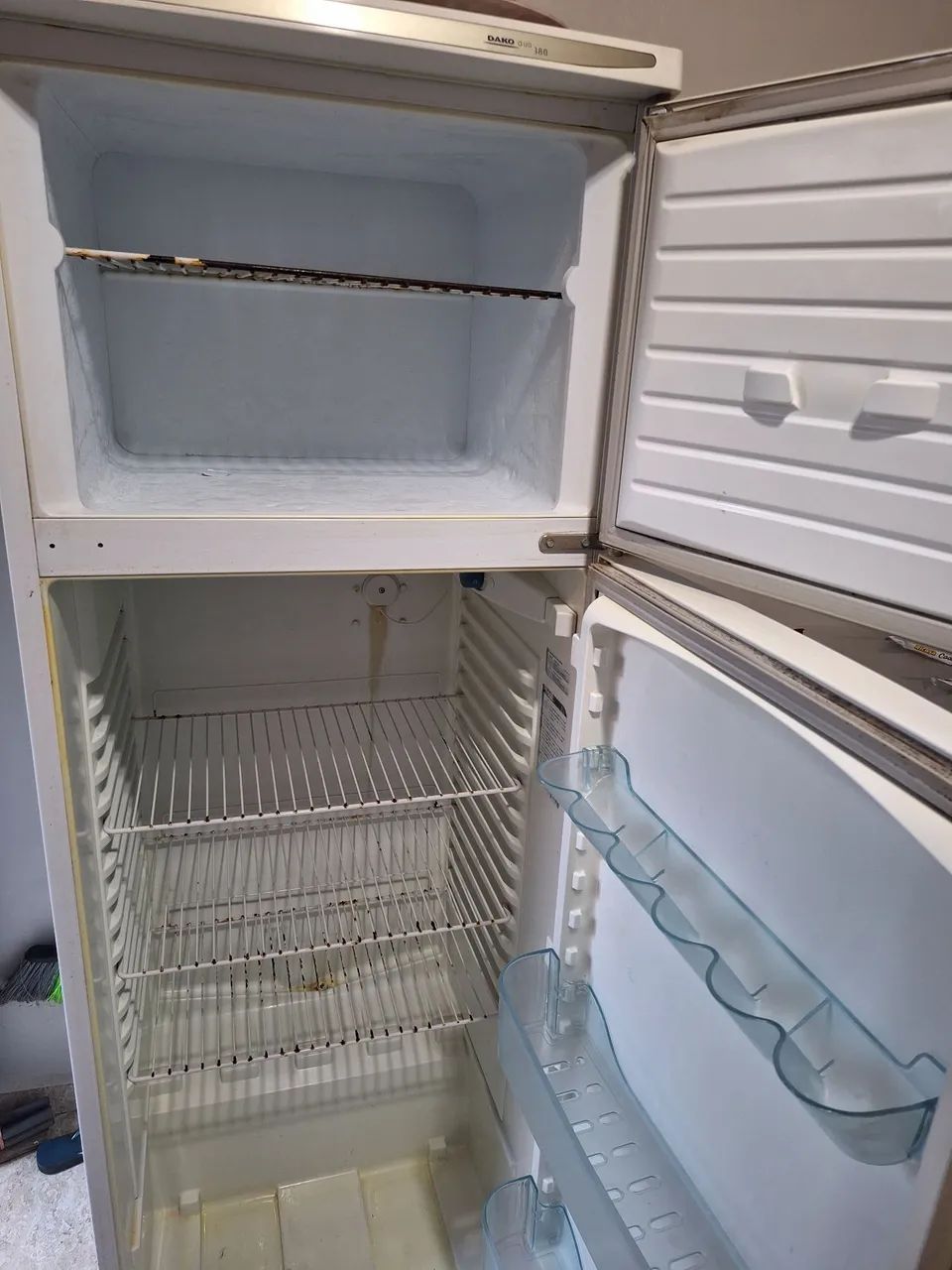 VENDO GELADEIRA USADA !