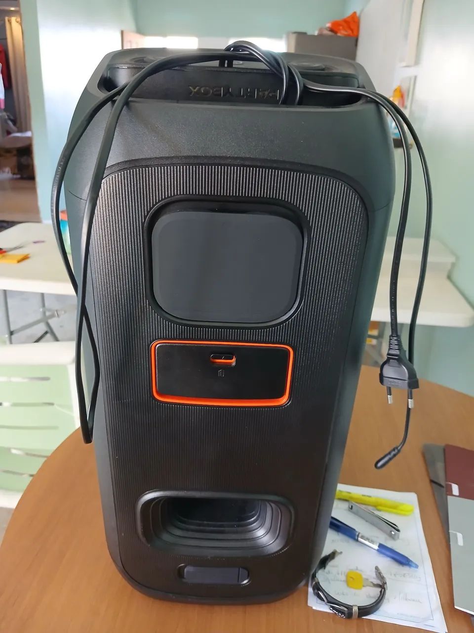 Caixa JBL 120 plartybox seme nova  - Foto 2