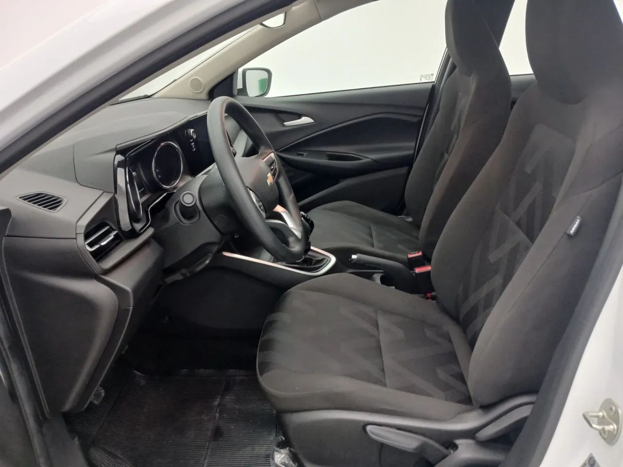Chevrolet Onix Hatch 1.0 12V Flex Mec. 4P, foto 16 de 18