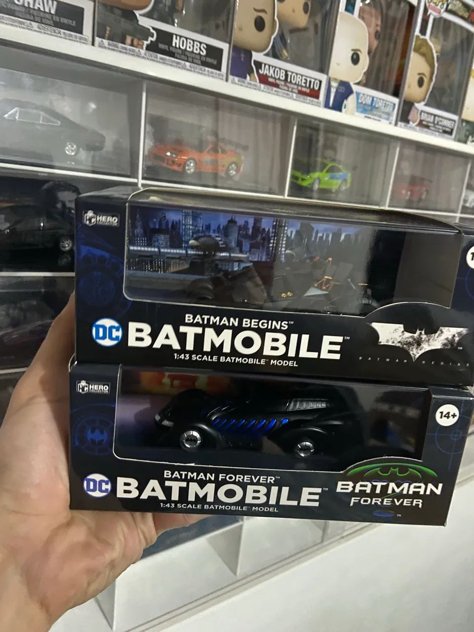 Miniatura Batmóvel 1:43 - Batman Begins e Batman Forever (novos) - Foto 2