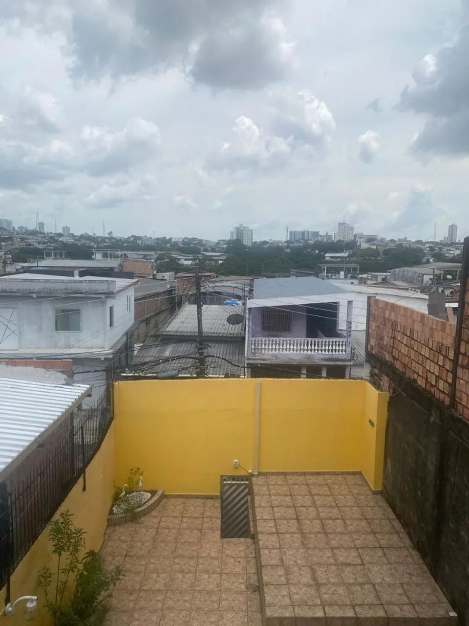 Bairro Glória casa com 02 quartos R$ 2.500,00 +caução  - Foto 4