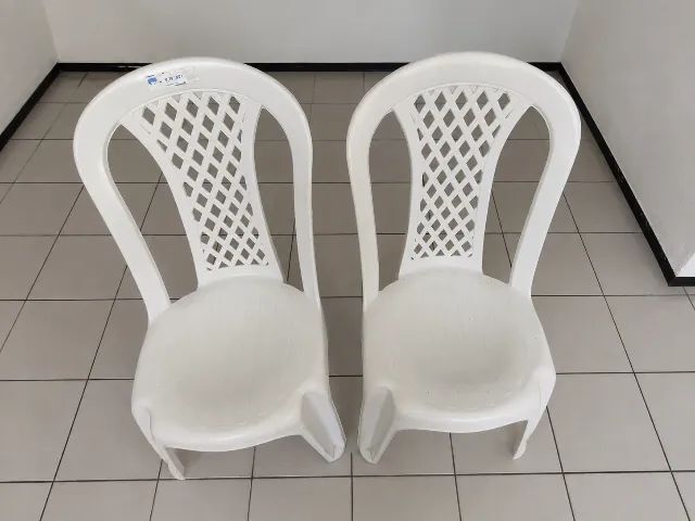 Conjunto de Mesa Plástica Quadrada com 2 Cadeiras - Foto 2