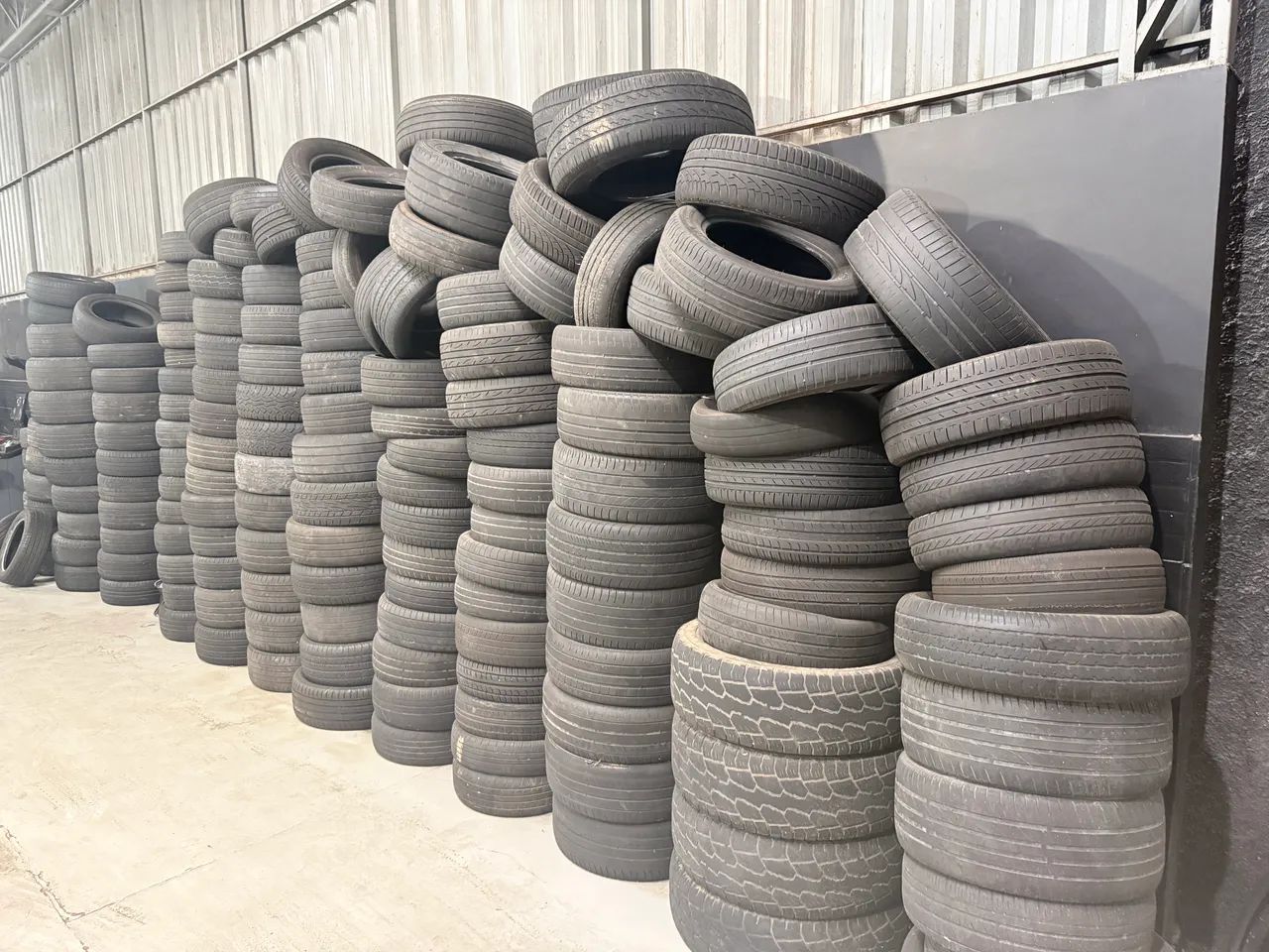 Lote de pneus usados