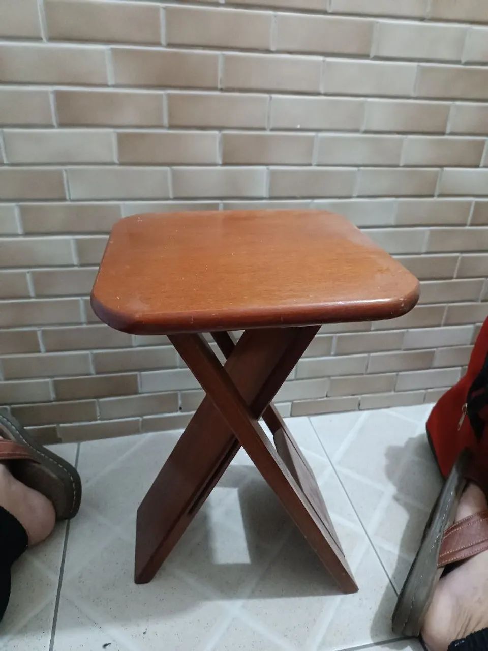 Banquetas de madeira  - Foto 4