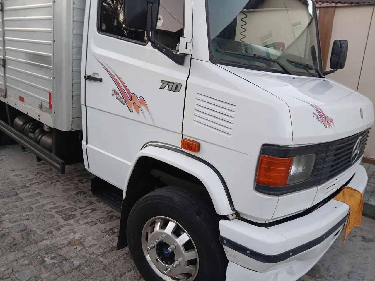 MB 710