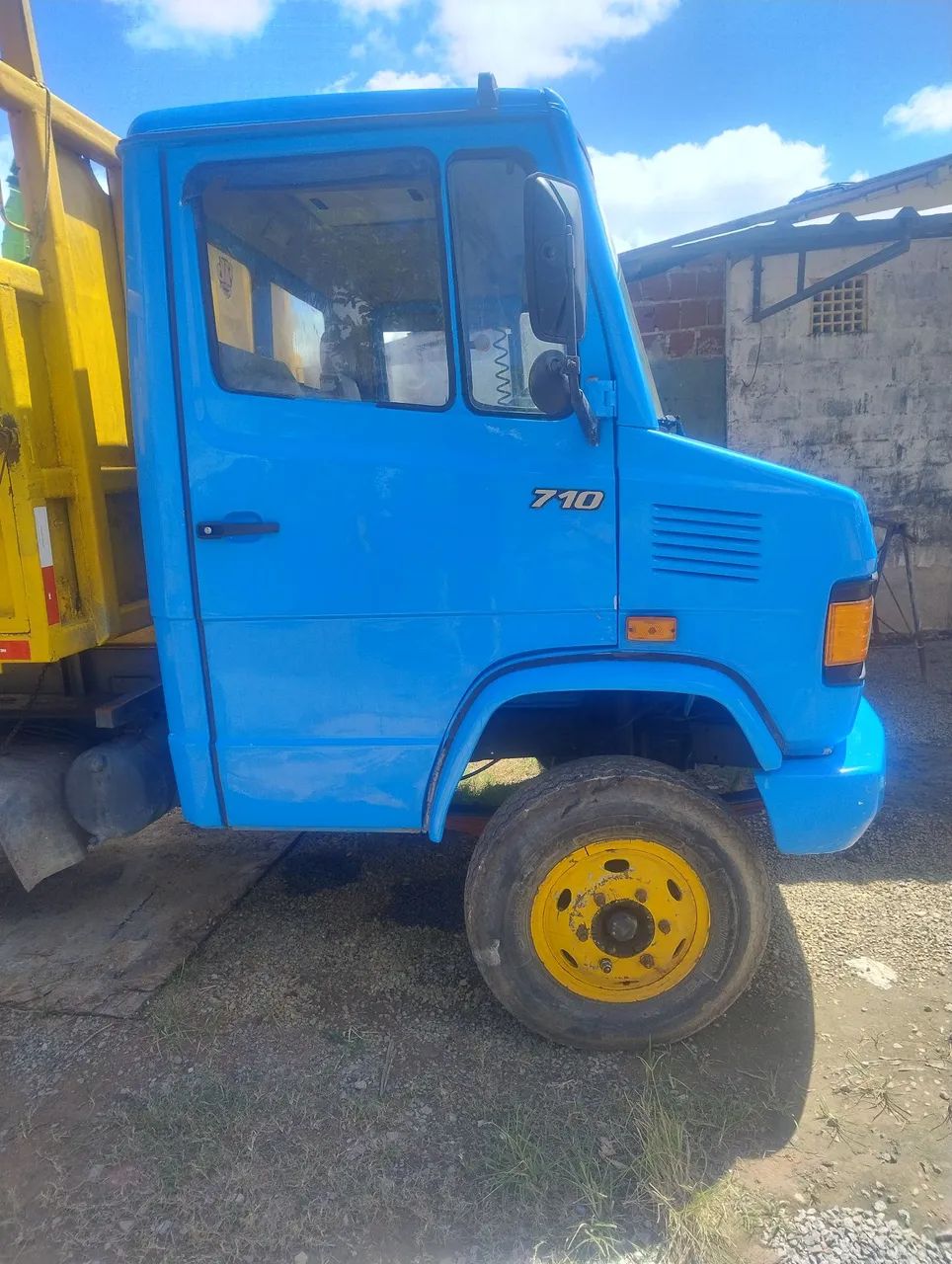 MB 710 - Foto 2