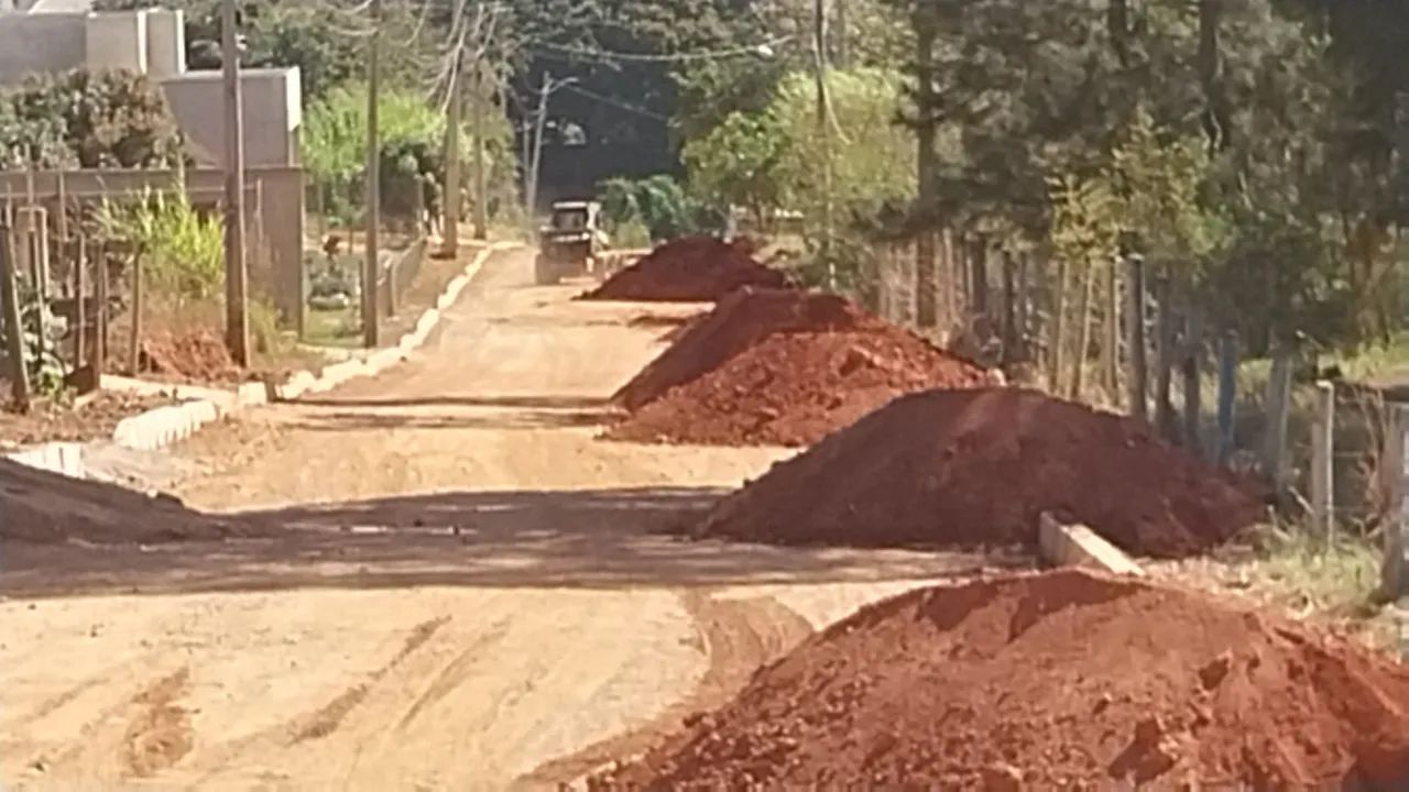 Caminhão de aterros. F *  - Foto 2
