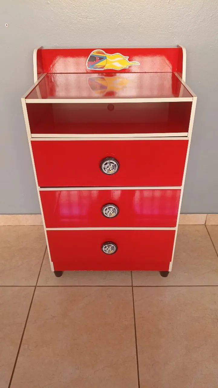 Cômoda infantil 4 gavetas 