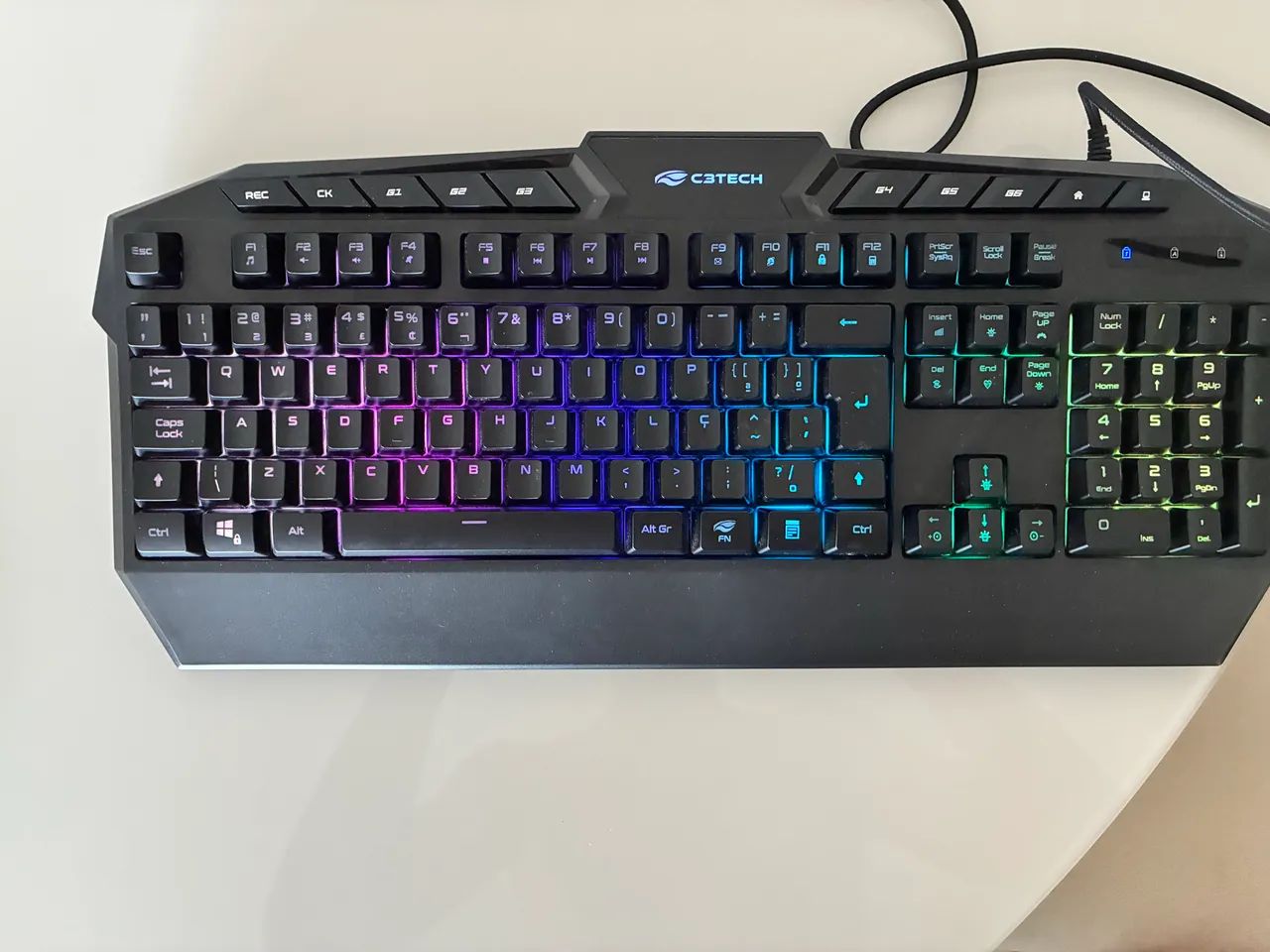 TECLADO C3TECH COM LED A FIO