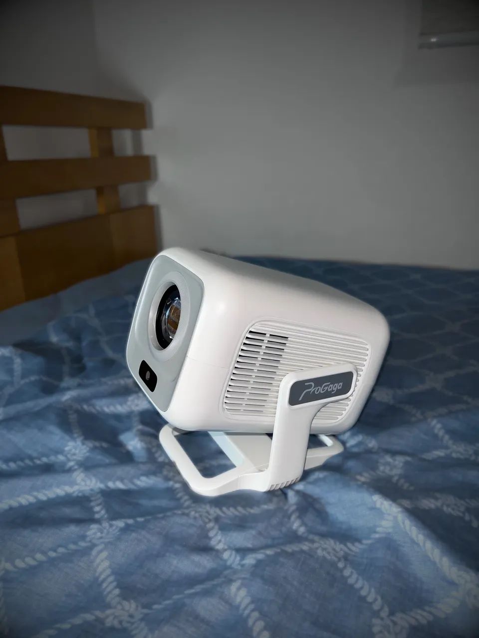 Projetor Progaga PG370 11000 Lumens Wi-Fi LED Portátil