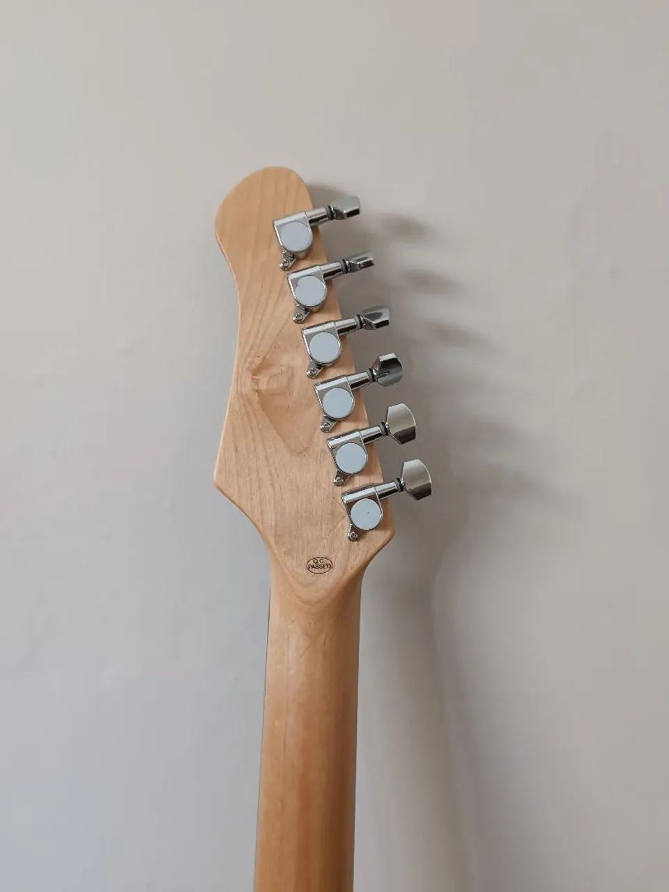 Vendo Guitarra Winner preta  - Foto 2