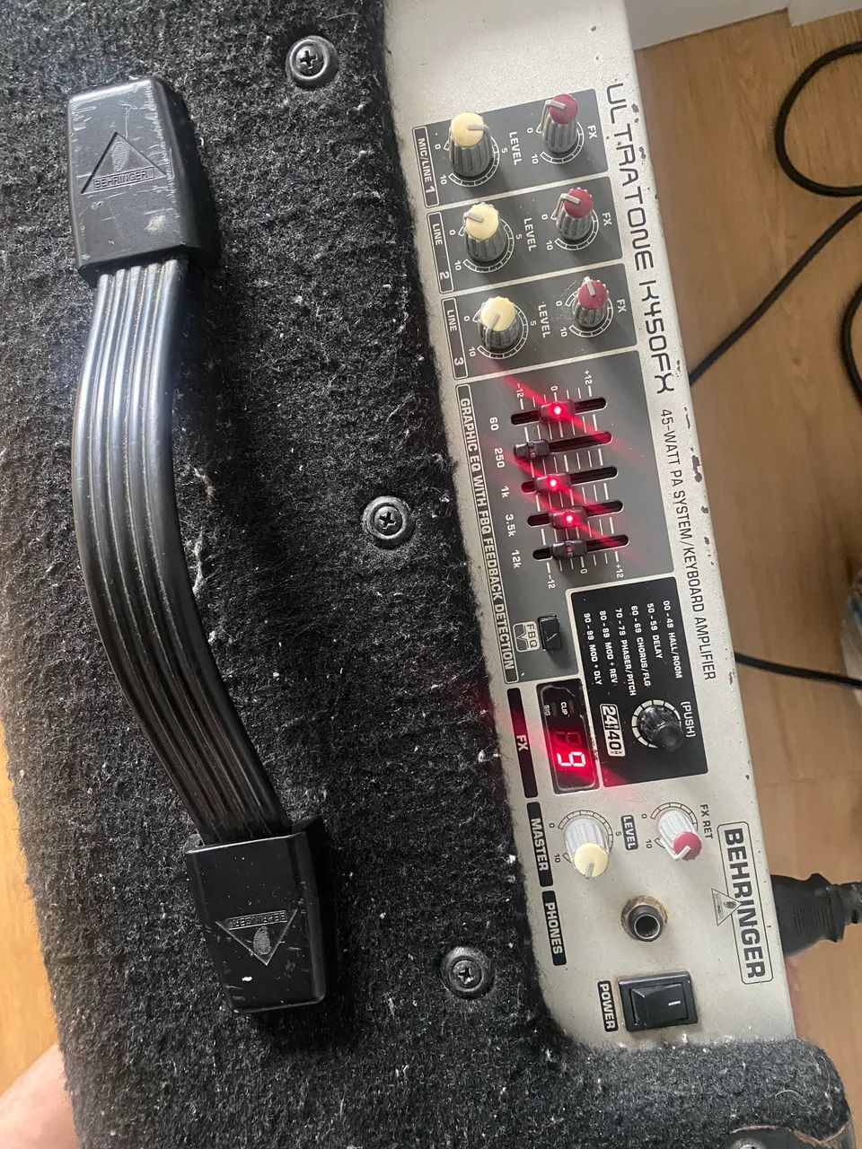 Caixa Behringer Teclado Violão Voz PA  - Foto 3