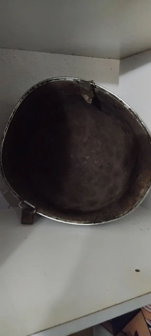 Capacete antigo de aço M1 - Foto 4