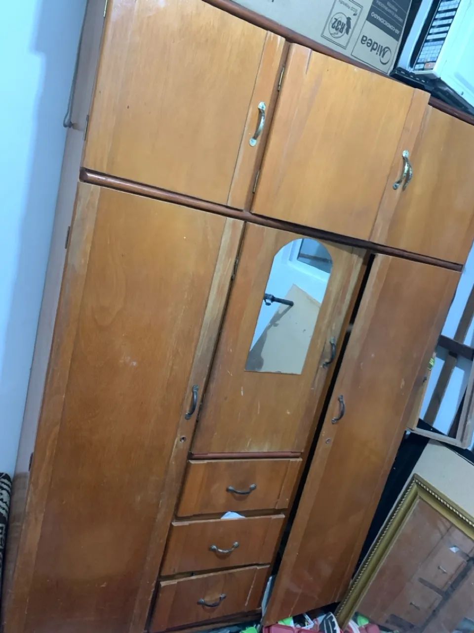 Guarda roupa de madeira maciça  - Foto 2