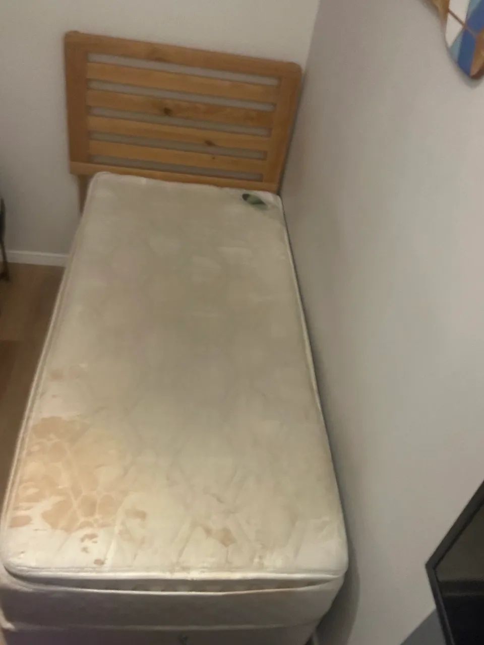 Cama de solteiro com colchão e cabeceira - Foto 3