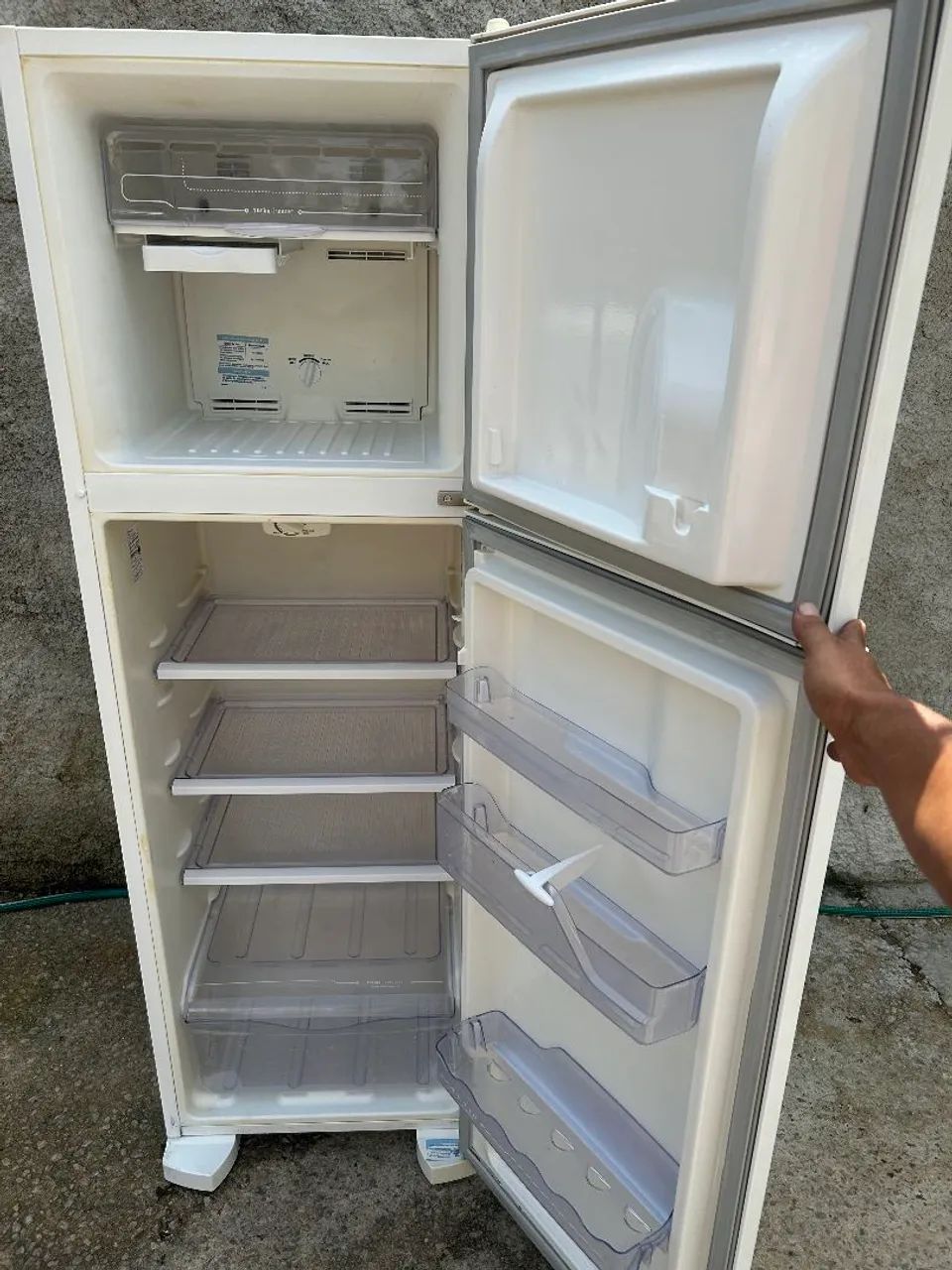 Geladeira electrolux duplex Frost Free gelando muito bem ENTREGO  - Foto 2