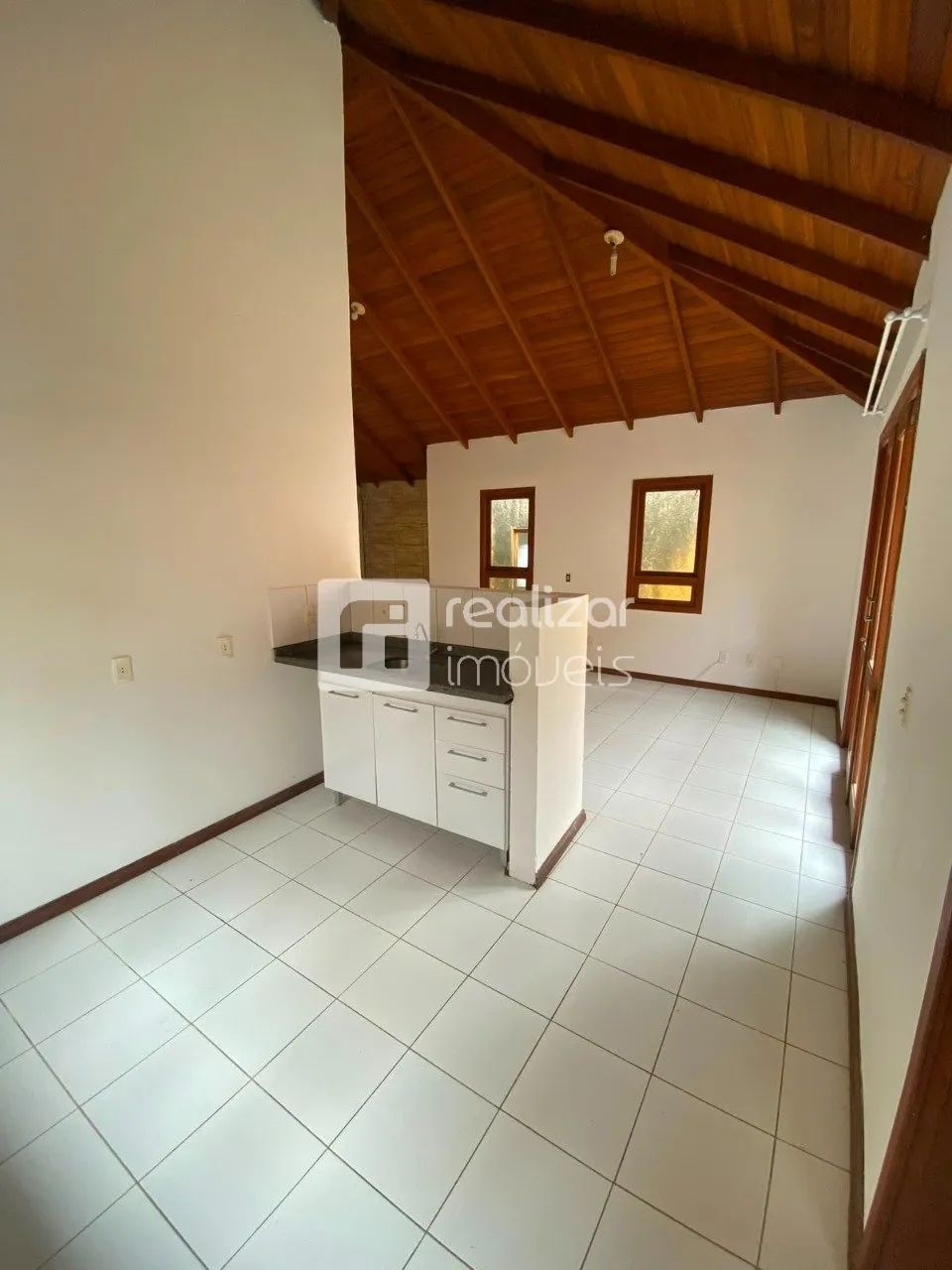 Casa 3 dormitórios suítes no Bairro Rio Tavares em Florianópolis - Foto 5